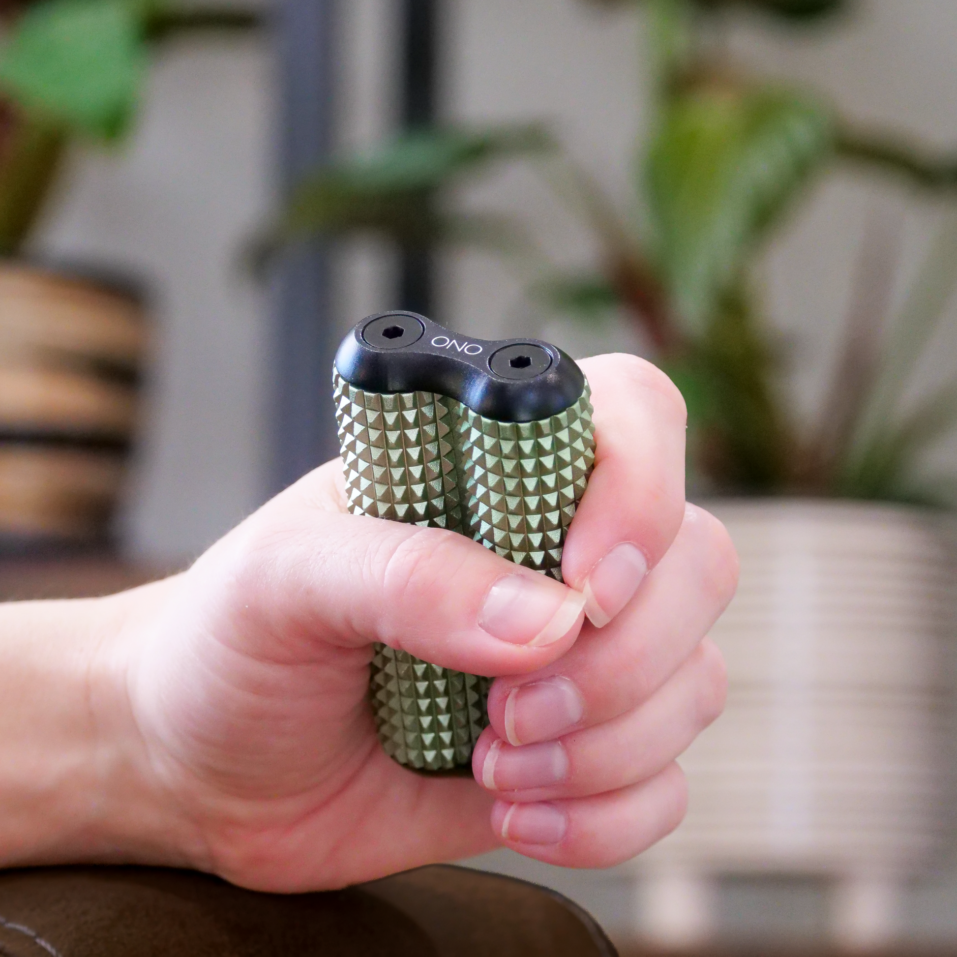 eam_Sage Acupressure_all | Hand gripping Sage ONO Roller Acupressure